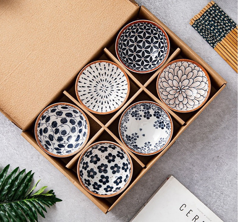 6 Japanese Porcelain Bowls